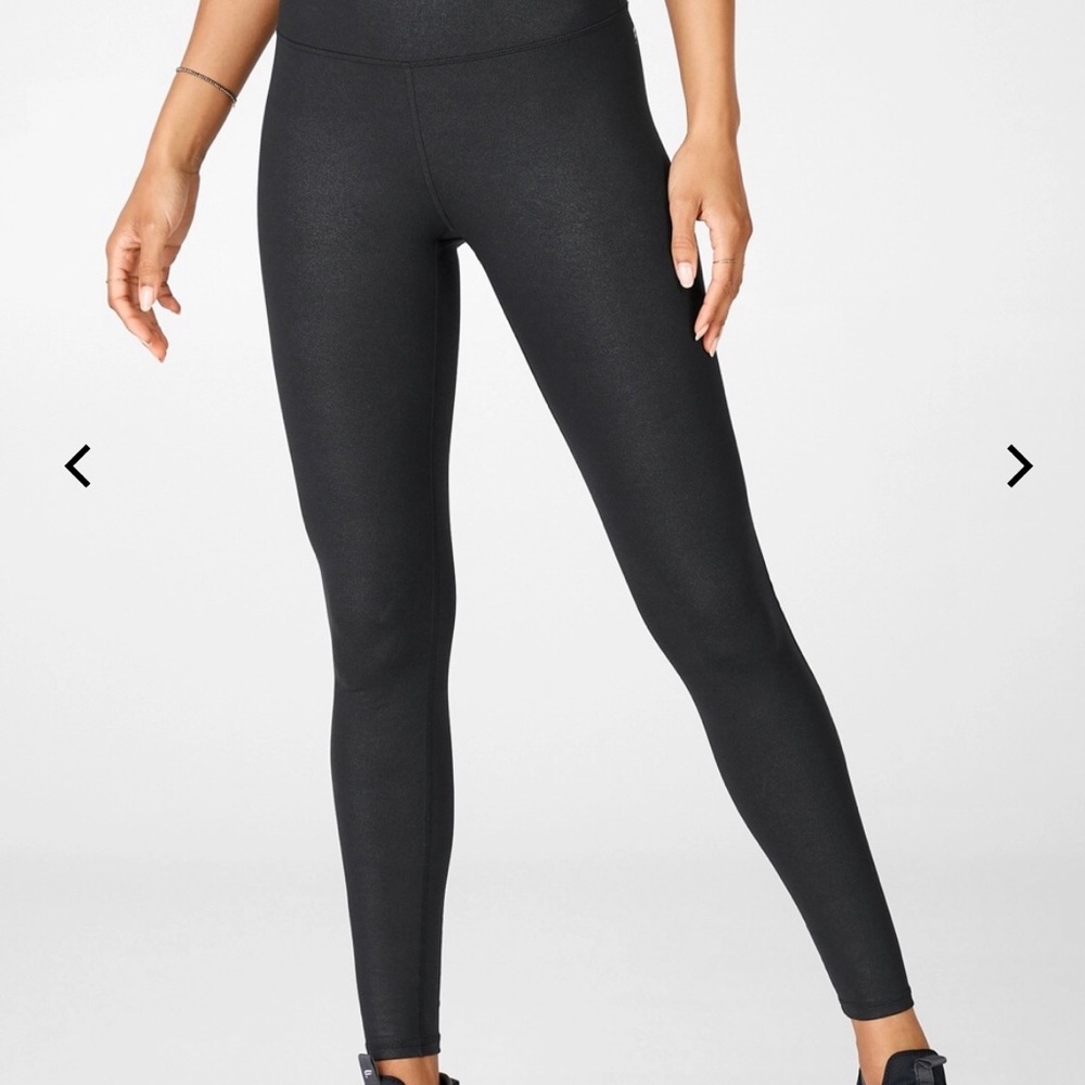 Women’s Fabletics High-Waist Iridescent Luxe Capri